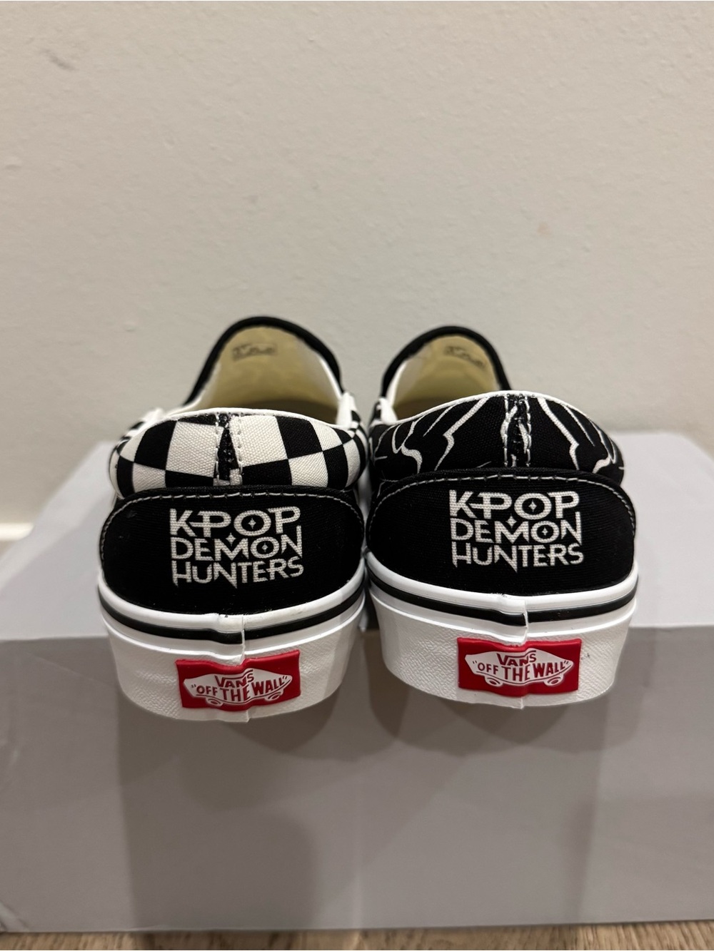 Vans Slip On K Pop Demon Hunters - Picture 5 of 6